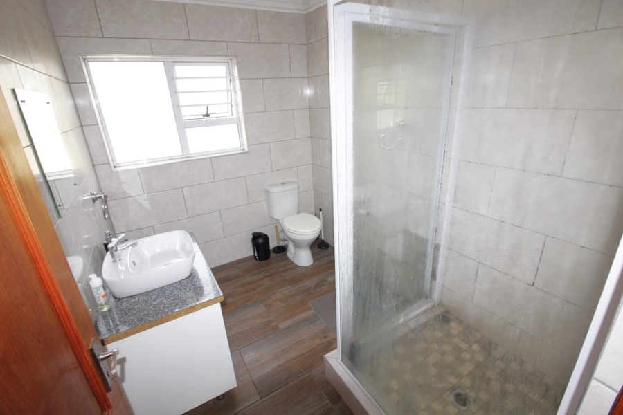 3 Bedroom Property for Sale in Wavecrest Eastern Cape
